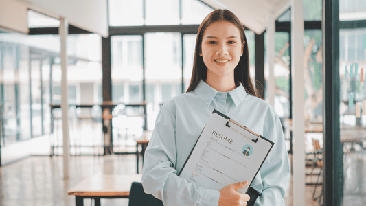 Red flags in overseas job offers: what UK applicants should watch for